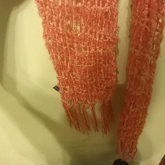 Fringe scarf - Picture 2 of 2